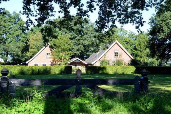 Woning Achteresweg 15 Enter