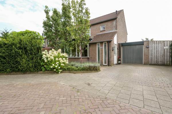 Woning Vlierbessenlaan 28 Apeldoorn