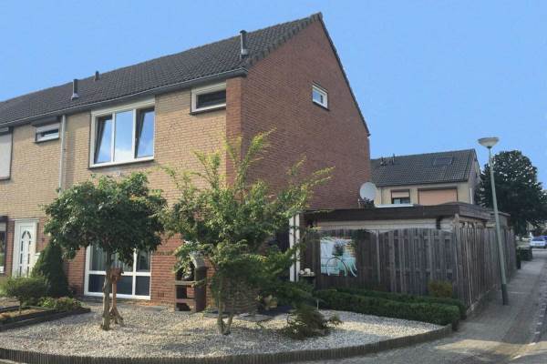 Woning Burg van Leentstraat 29 Grubbenvorst