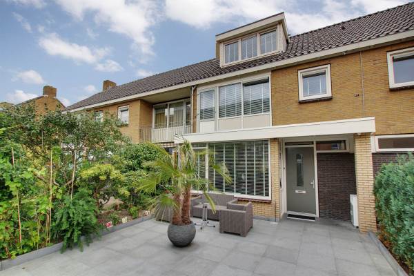 Woning Jan Ligthartstraat 144 Heemskerk