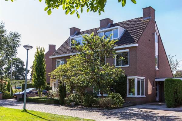 Woning M.Dotingalaan 125 Weesp