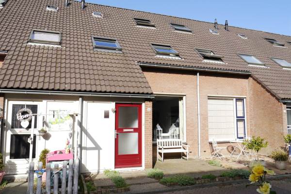 Woning Anjerstraat 42 's-Gravendeel