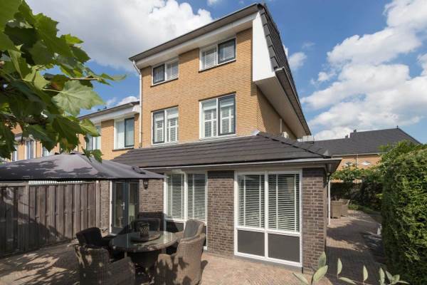 Woning Dadelgaarde 57 Hendrik-Ido-Ambacht