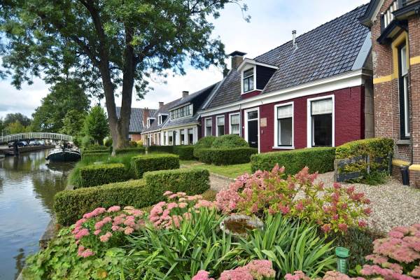 Woning Lytsebuorren 57-59 Menaam