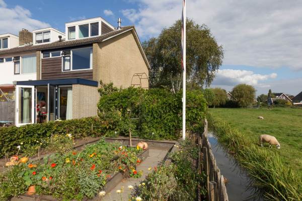 Woning Mr.J.C.Bührmannlaan 26 Weesp
