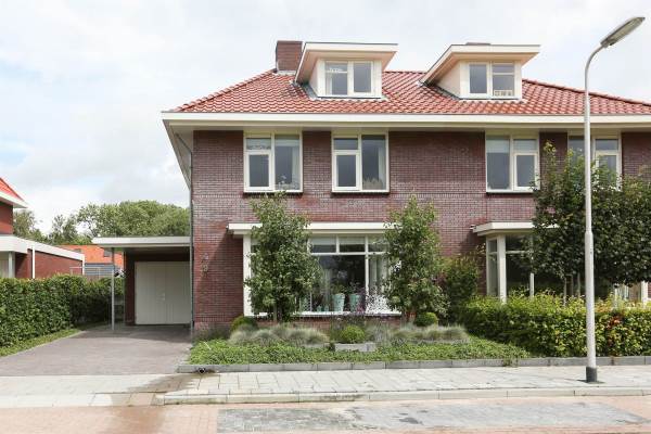 Woning Aronskelk 9 Luttelgeest