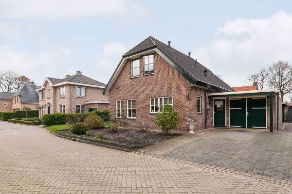 Woning Holslootbrink 18 Eesveen