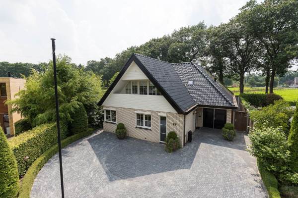 Woning Suze Robertsonlaan 15 Enschede