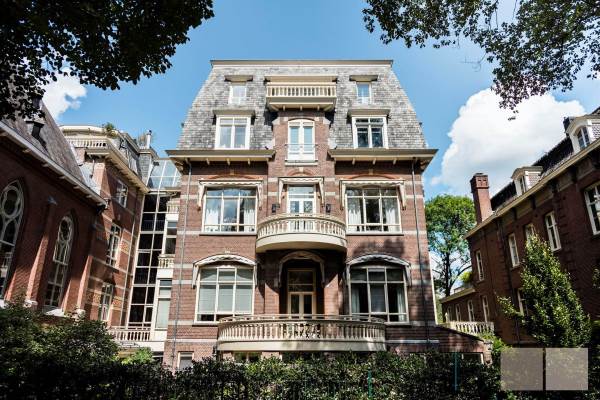 Woning Van Eeghenstraat 192-196 Amsterdam