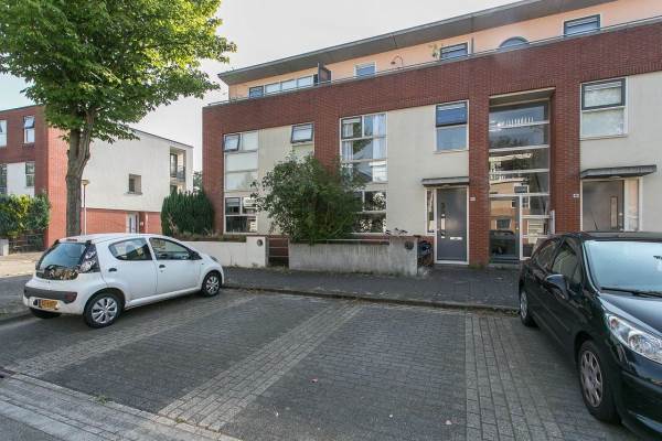Woning M.L. Kingstraat 82 Groningen