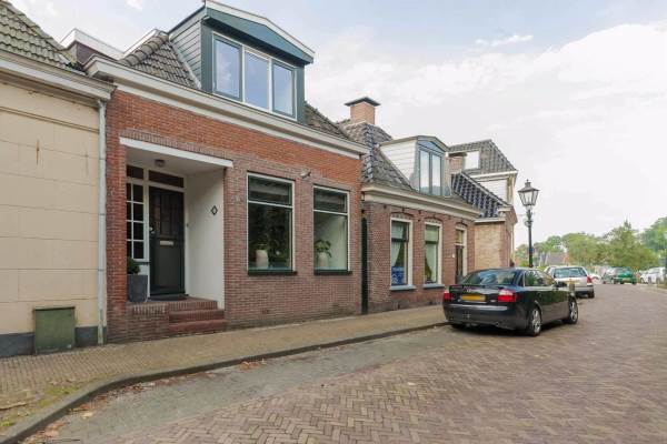 Woning Tsjerkebuorren 32 Dronryp