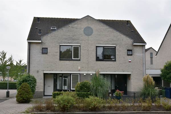 Woning Esdoornplantsoen 29 Almere