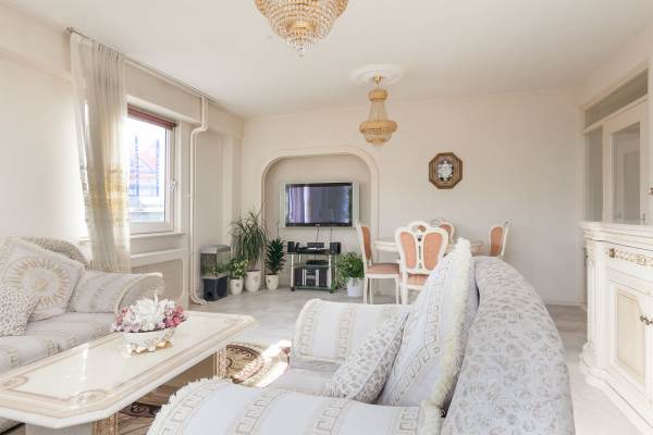 Woning Hongarenburg 94 Den Haag