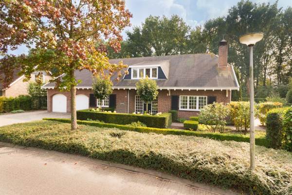 Woning Euklaasdijk 8 Roosendaal