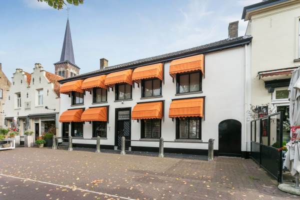 Woning Markt 52 Etten-Leur - Oozo.nl