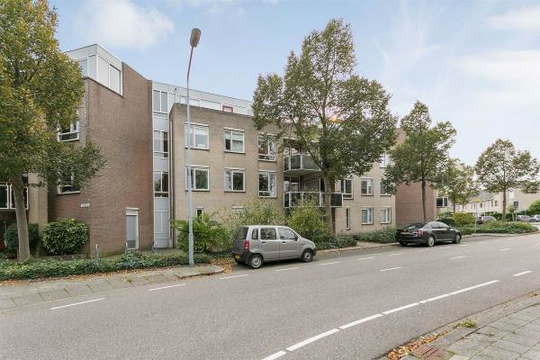 Woning Bertus van Akenlaan 15 Voorschoten