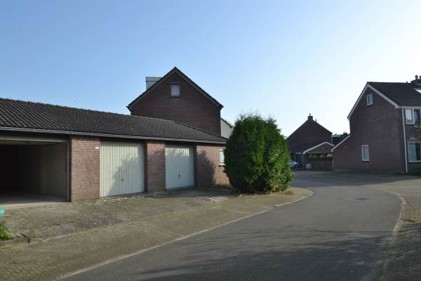 Garage Friesburg 33A Leeuwarden