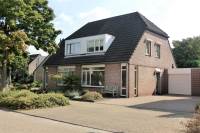 Woning Esdoornlaan 10 Halsteren