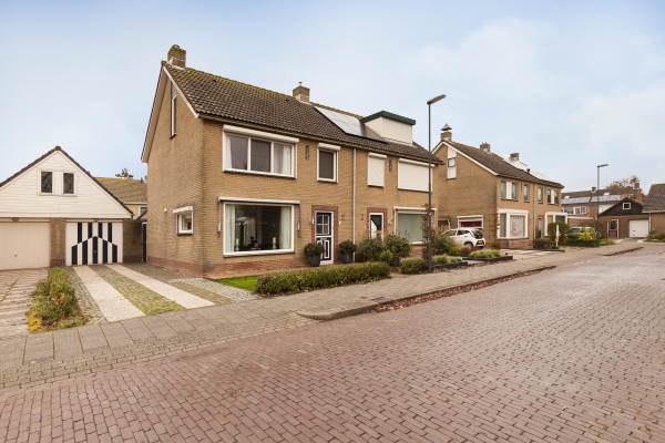 Woning Deltastraat 11 Lewedorp