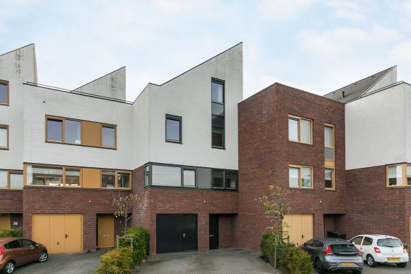 Woning Het Kanteel 42 Waalwijk