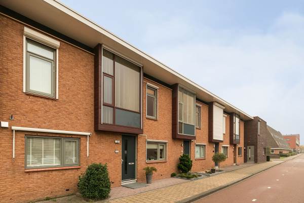 Woning Moerbeigaarde 13 Hendrik-Ido-Ambacht