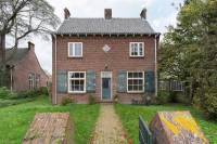 Woning Julianalaan 105 Raamsdonksveer