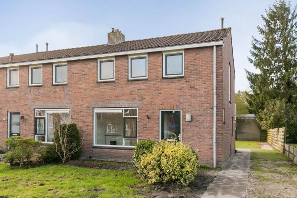 Woning Buorsterwyk 8 Lippenhuizen
