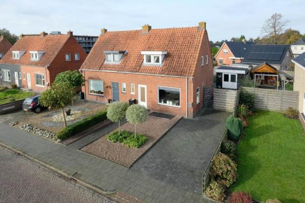 Woning Taeke Schuilengalaan 77 Surhuisterveen