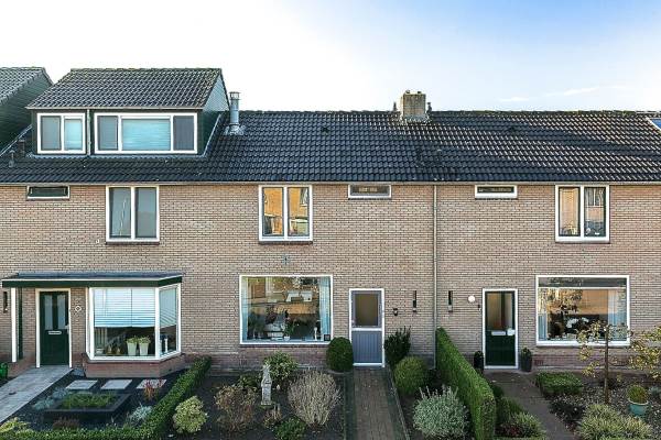 Woning Lijsterbeslaan 8 Hoogland