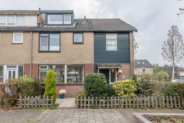 Woning Binnensingel 90 Strijen