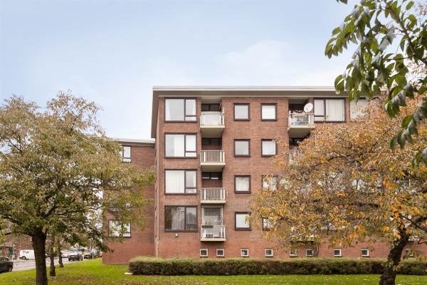 Woning Lou Jansenplein 31-III Amsterdam