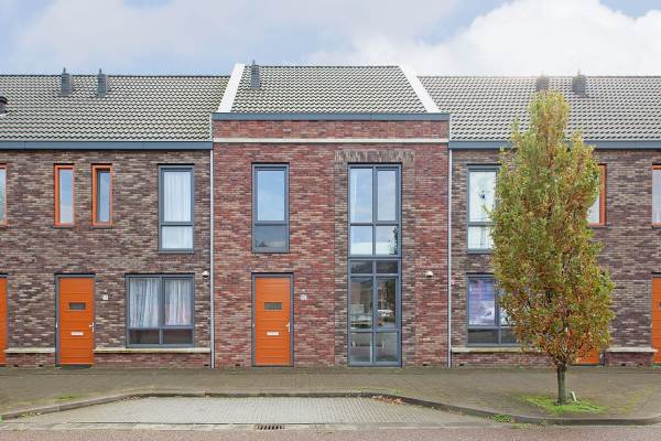 Woning Jan Doustraat 10 Zwaag