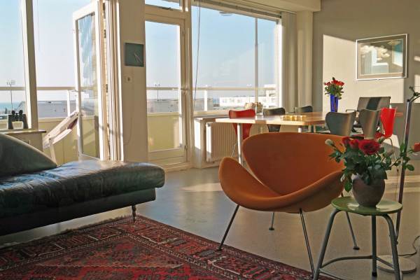 Woning Burgemeester v Fenemapln 22F2 Zandvoort