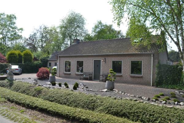 Woning Schuitvaartjaagpad 18 Etten-Leur