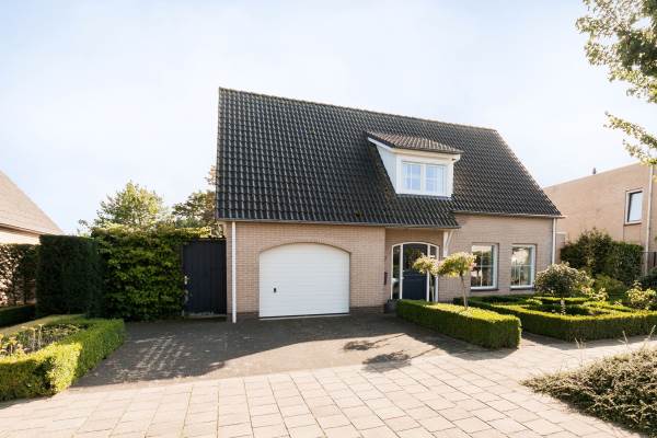 Woning Mgr. L. Dobbelaarstraat 9 Vogelwaarde