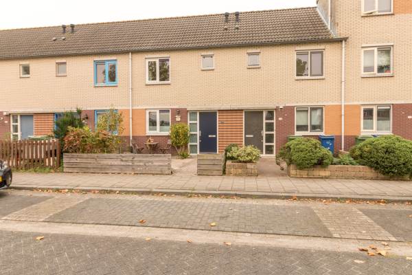 Woning Clare Lennartstraat 80 Almere