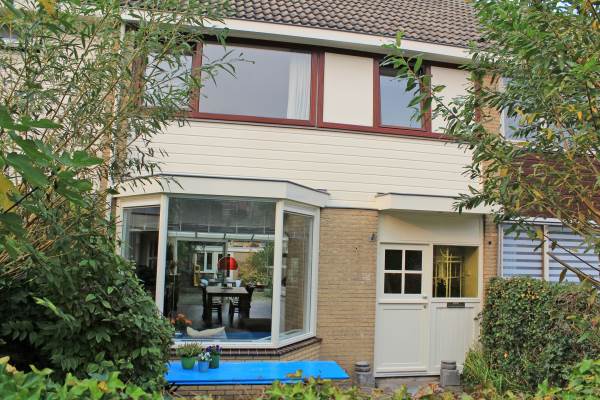 Woning Dijkstraat 15 Roelofarendsveen