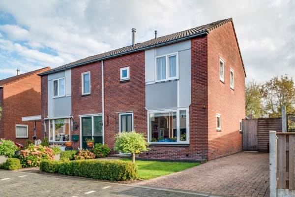 Woning Meeuwenweg 2 Daarlerveen