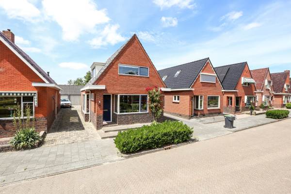 Woning Departementsstraat 83 Uithuizen