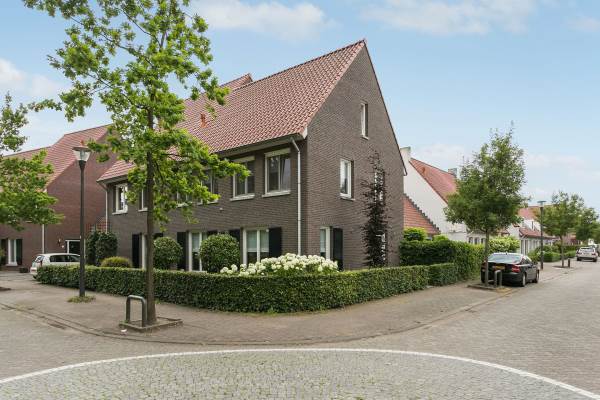 Woning Looisehoeve 1 Helmond