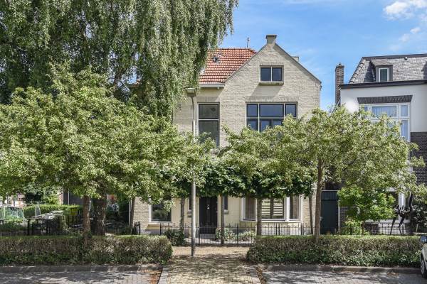 Woning Emmaplein 1 Leeuwarden