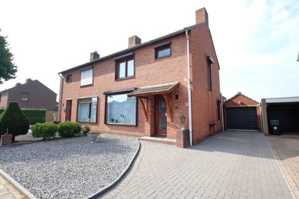 Woning Reinald van Gelrestraat 13 Nieuwstadt