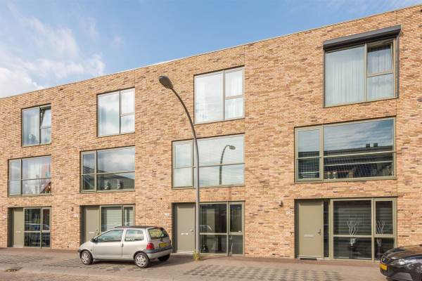 Woning Petuniastraat 200 Vlaardingen