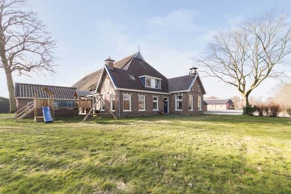 Woning Pûsterwei 10 Surhuizum