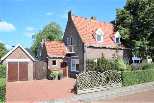 Woning Prof.B.Fridsmastrjitte 11 Scharnegoutum