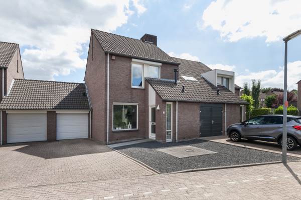 Woning Hendrik van Veldekestraat 64 Voerendaal