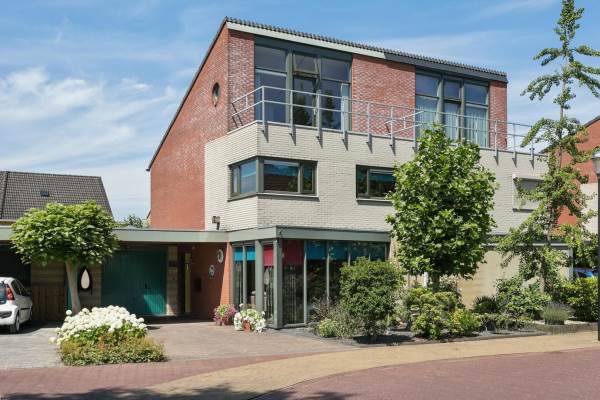 Woning J.M. den Uyllaan 11 Winterswijk