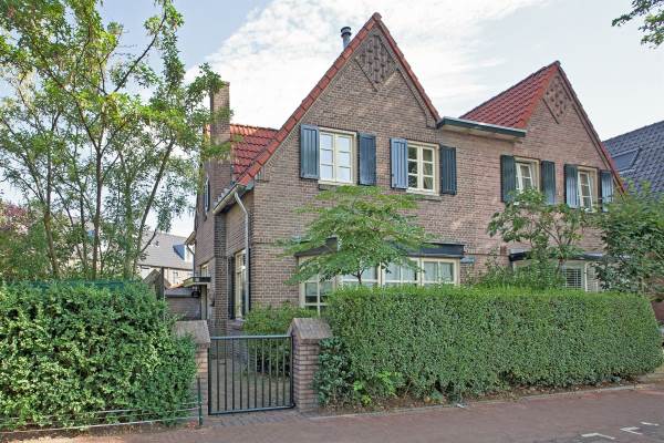 Woning Bakelsedijk 42 Helmond