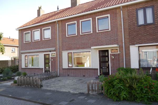 Woning Bernhardstraat 75 Strijen