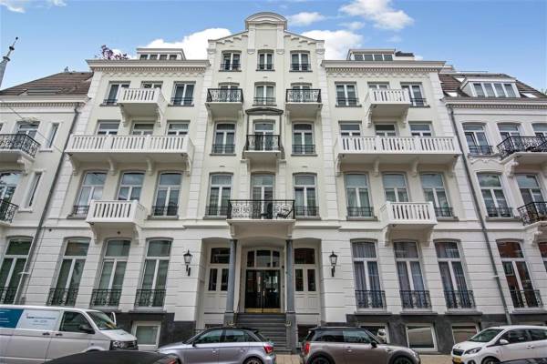 Woning Pieter Cornelisz. Hooftstraat 194+PP Amsterdam